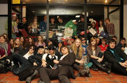 Die Teilnehmer der Päckchenaktion vom Gymnasium Parsberg